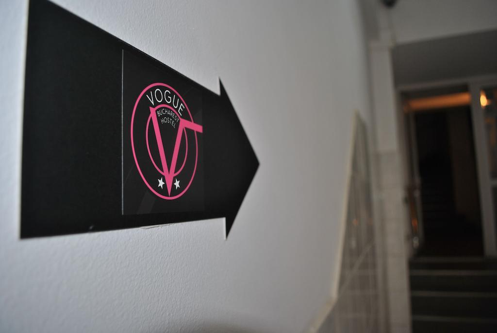 Vogue Hostel Bucarest Esterno foto