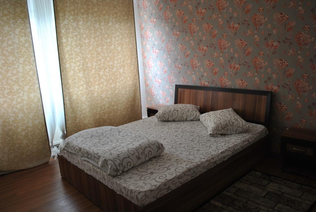 Vogue Hostel Bucarest Esterno foto