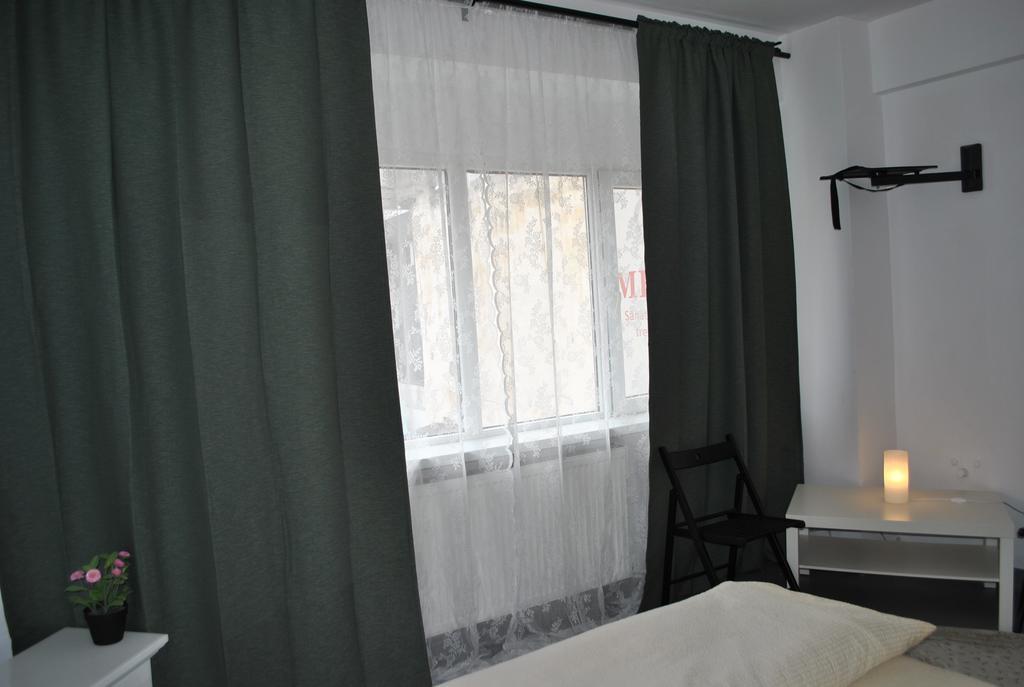 Vogue Hostel Bucarest Esterno foto